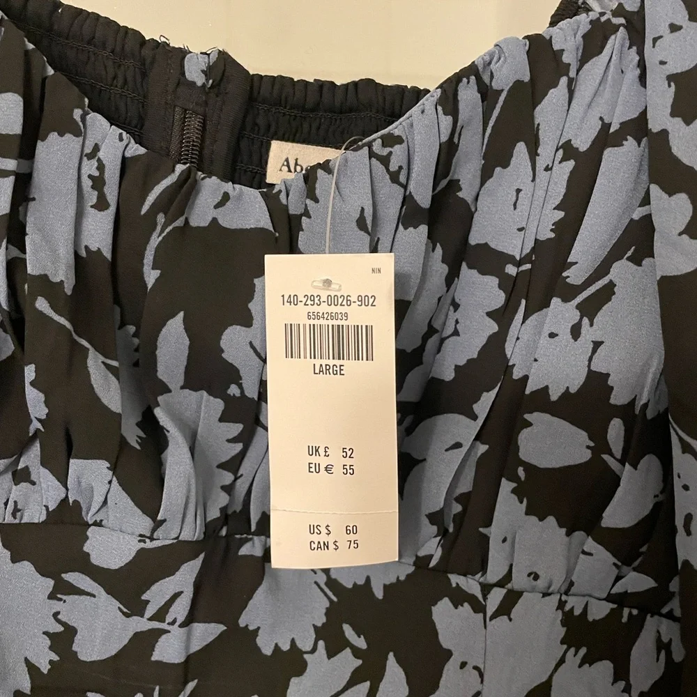 Abercrombie & Fitch Black and Blue Floral Crop Top - Picture 3 of 4